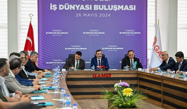 Cumhurbaşkanı Yardımcısı Yılmaz, Tunceli'de "İş Dünyası Toplantısı"nda konuştu: