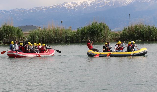 Engellilere yönelik paraşüt ve rafting etkinliği düzenlendi