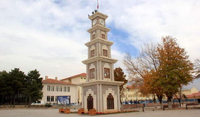 Erzincan Saat Kulesi eski hatıraları yeniden canlandırıyor