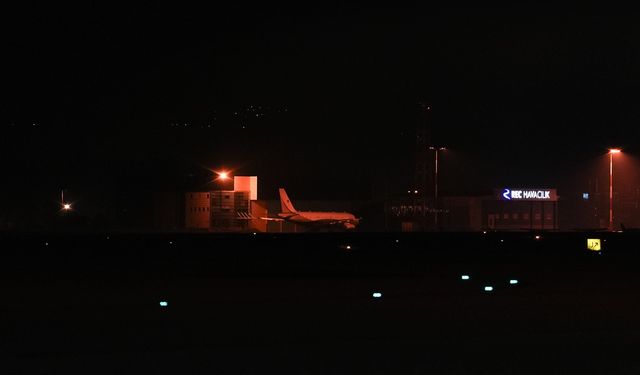Erzincan seferini yapan uçağa bomba ihbarı(VİDEO)