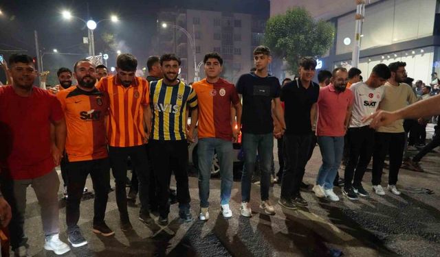 Galatasaray’ın şampiyonluğu Şanlıurfa’da halaylarla kutlandı