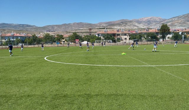 17 Yaş Altı Türkiye Futbol Şampiyonası Erzincan’da başladı