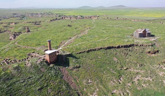 Anadolu'daki ilk kaya mescit olduğu değerlendirilen mağara turizme kazandırılıyor