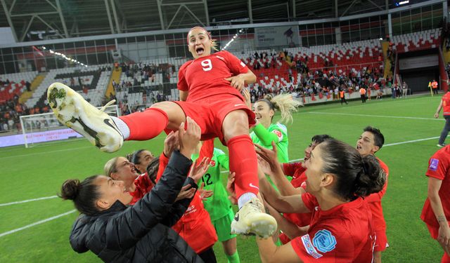 Arzu Karabulut 100. kez milli formayı giydi