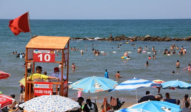 Cankurtaranların hayat nöbeti: Bayramda 16 kişiyi ölümün kıyısından aldılar