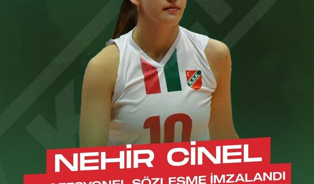 Karşıyaka’da Nehir Cinel, profesyonel oldu