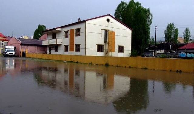 Kars’ta sağanak etkili oldu