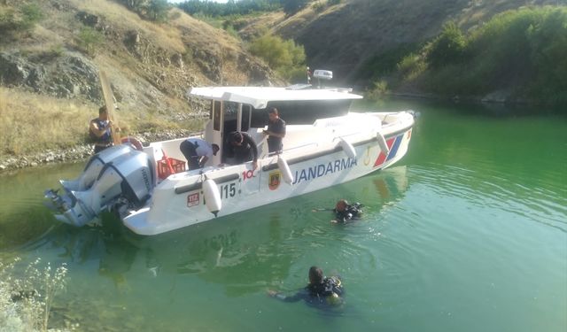 Malatya'da baraj gölüne giren çocuk boğuldu