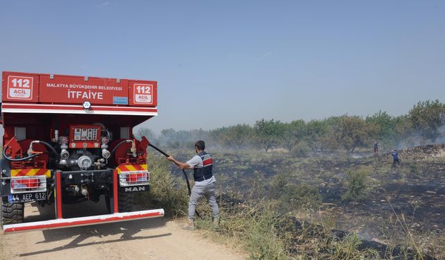 Malatya'da otluk alanda çıkan yangın söndürüldü