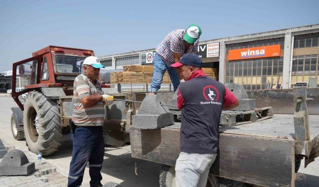 Sanayi sitesine kaldırımlar yapıldı