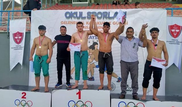 Erzincan Spor Lisesi öğrencisi Semih Atmaca Türkiye şampiyonu oldu
