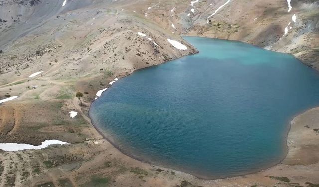 Tabiat güzelliği ile öne çıkan Aygır Gölü ile Çayırlı ilçemiz ve tarihi yapısı