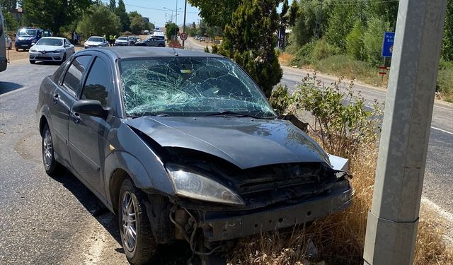 Malatya'da iki otomobilin çarpıştığı kazada 3 kişi yaralandı