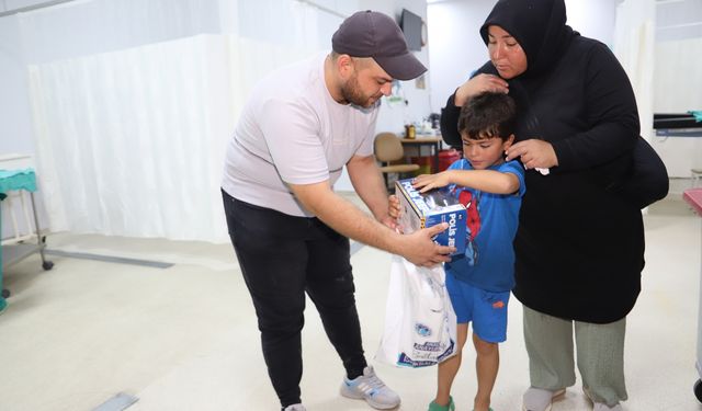 Malatya'da konteyner kentlerde kalan 44 depremzede çocuk sünnet ettirildi