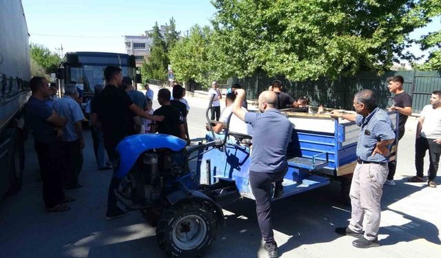 Malatya’da MOTAŞ’ın hatlarını iptal ettiği mahalleli çapa motoru ile yol kesti