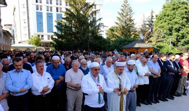 Van’da İsmail Haniye için gıyabi cenaze namazı kılındı