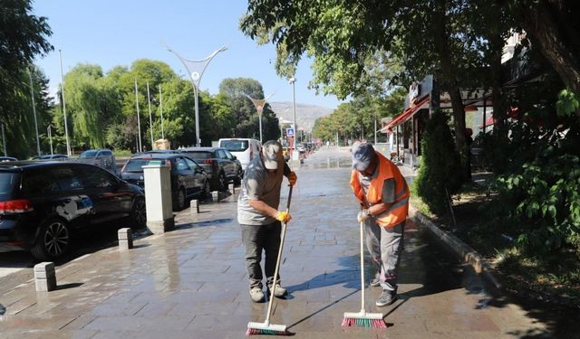 Belediye ekiplerince temizlik çalışması yapıldı