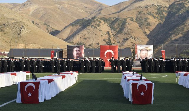 Bitlis'te 580 polis adayı mezun olmanın sevincini yaşadı