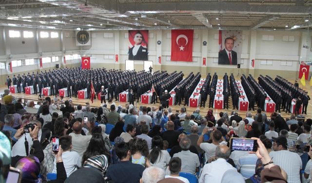 Erzincan'da eğitimini tamamlayan 428 polis adayı mezun oldu