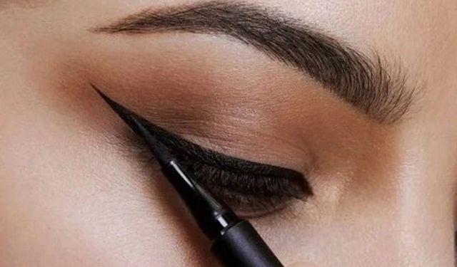 Eyeliner nasıl çekilir? En Kolay Eyeliner çekme teknikleri