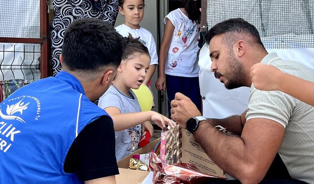 Malatya'da otizmli çocuğa akülü tekerlekli sandalye desteği