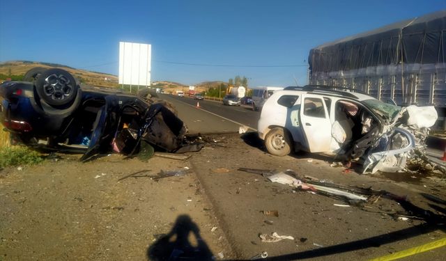 Malatya'da zincirleme trafik kazasında 2 kişi öldü, 4 kişi yaralandı