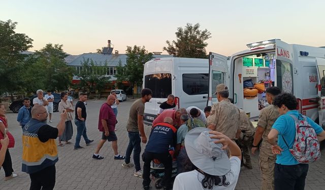 Tunceli'de kayalıktan düşen kadını AFAD ve jandarma ekipleri kurtardı