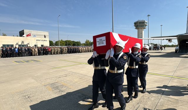 Elazığ'da şehit askerler için tören düzenlendi