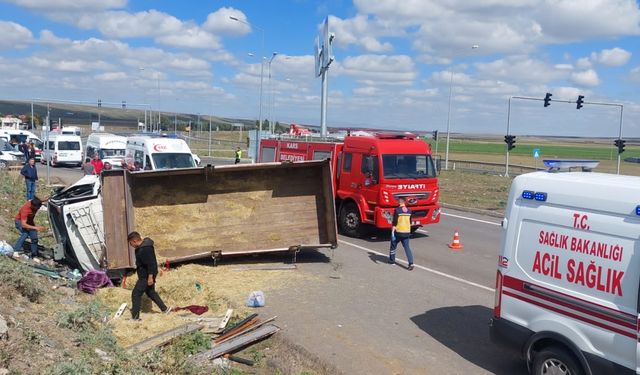 Kars'ta zincirleme trafik kazasında 4 kişi yaralandı