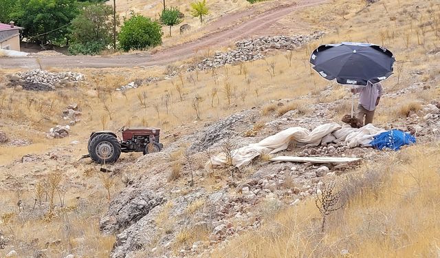 Malatya'da devrilen traktörün sürücüsü öldü