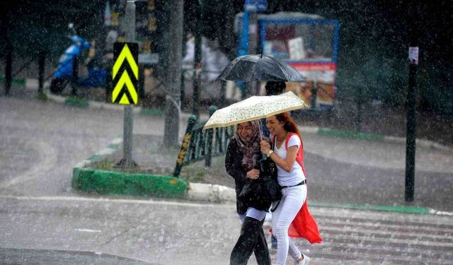 Meteorolojiden kuvvetli yağış uyarısı