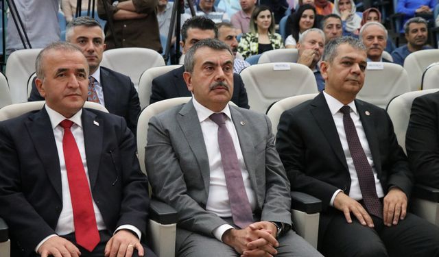 Milli Eğitim Bakanı Tekin, Elazığ'da "Din Eğitimi ve Hizmetleri Çalıştayı"nda konuştu: (2)