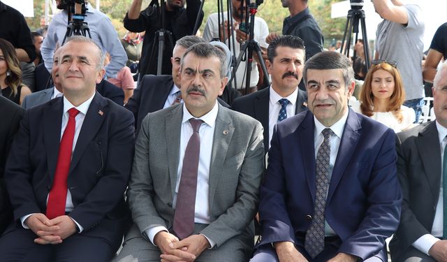 Milli Eğitim Bakanı Tekin, Elazığ'da İbrahim Taşel Ortaokulu'nun açılışında konuştu: