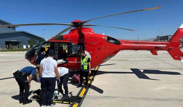 Muş'ta ambulans helikopter 3 yaşındaki çocuk için havalandı