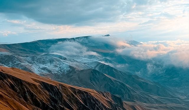 Palandöken'in yüksek kesimlerine kar yağdı