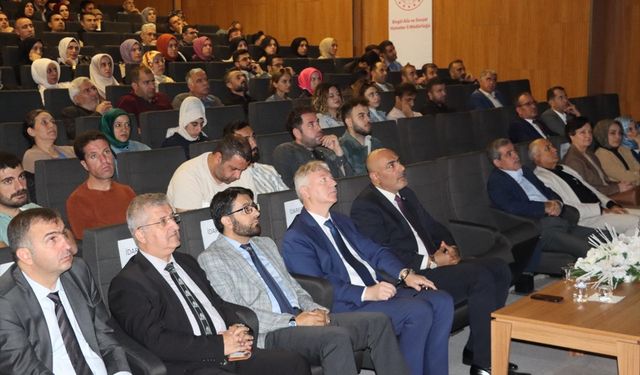 Bingöl'de kamu çalışanlarına görgü ve protokol kuralları eğitimi verildi