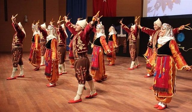 Erzincan'ın Yöresel Halk Oyunlarına gereken değeri vermiyoruz!