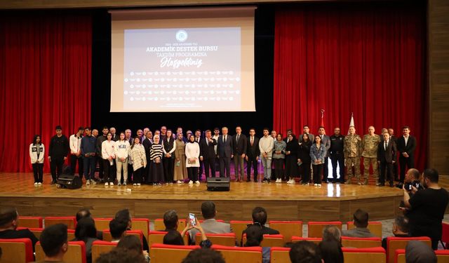 1500 üniversite ve lise öğrencisine burs