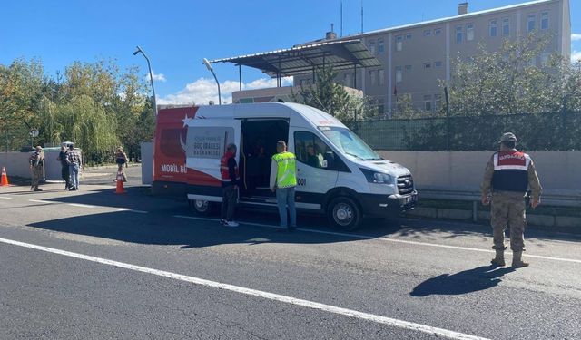 Erzurum'da 21 düzensiz göçmen yakalandı