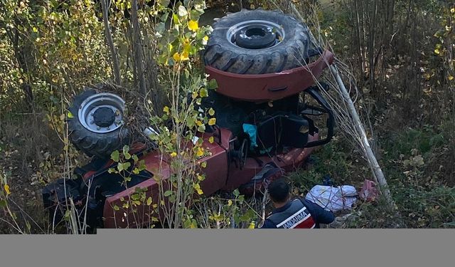 Malatya'da devrilen traktörün sürücüsü yaralandı