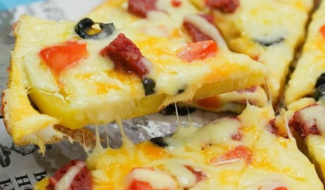 Hamur yok, yufka yok: Patates pizzası ile efsane bir Pazar kahvaltısı hazır