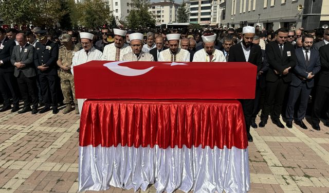 Şehit Piyade Sözleşmeli Er Sefer Alan için Elazığ'da tören düzenlendi