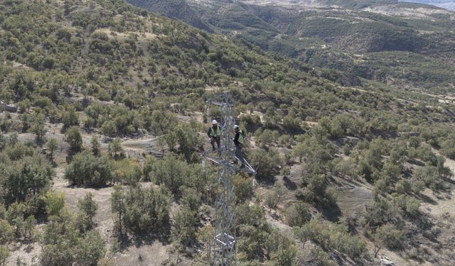 Van'da kışın elektrik kesintisi yaşanan bölgeye alternatif hat kuruluyor