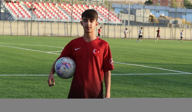 Verdiği röportajla sosyal medyada gündem olan Vanlı futbolcu: "Heyecandan konuşamadım"