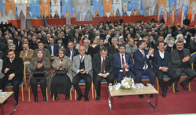 AK Parti Bulanık İlçe Kongresi gerçekleşti: Gelecek kuşaklar için birlik ve beraberlik vurgusu yapıldı