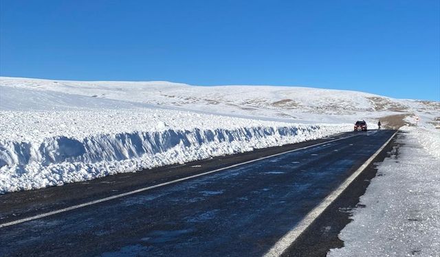 Ardahan-Ardanuç Kara Yolu Yeniden Ulaşıma Açıldı, Sürücülere Uyarılar Yapıldı