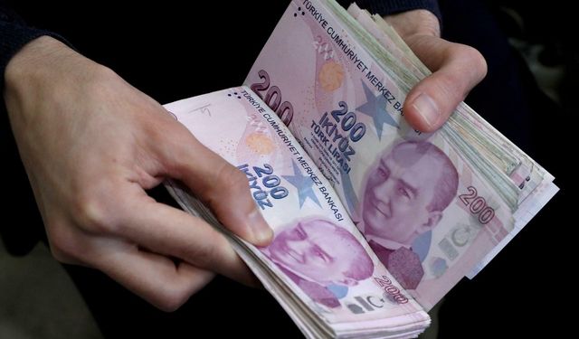 Siyasi partilerin 2025 asgari ücret pazarlıkları: 30 bin lira mı, 35 bin lira mı?