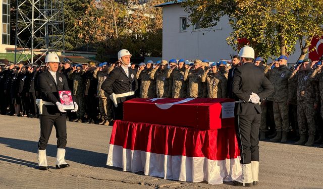 Atış eğitimi kazasında şehit olan polis memuru Yiğit Can Yiğit için tören düzenlendi