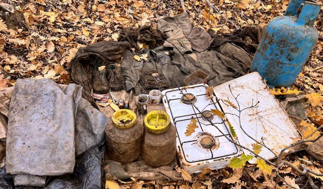 Bingöl’ün Genç İlçesinde PKK’ya Ait Sığınakta Yaşam Malzemesi Ele Geçirildi