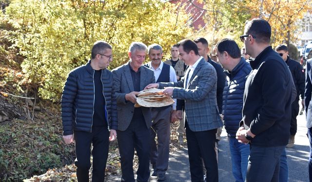 Bitlis Valisi Karakaya, Köylere Hayat Katıyor!